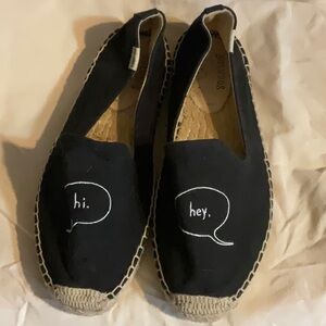 Black Espadrilles with Speech Bubble Design soludos